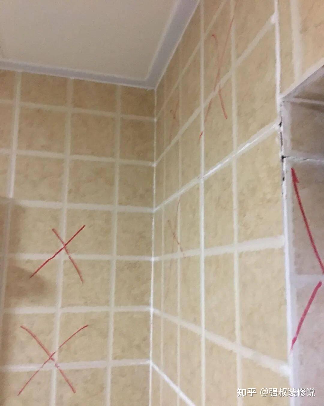 墙砖掉了一块怎么补救(墙砖掉了一块怎么补救原来的颜色配不到了)